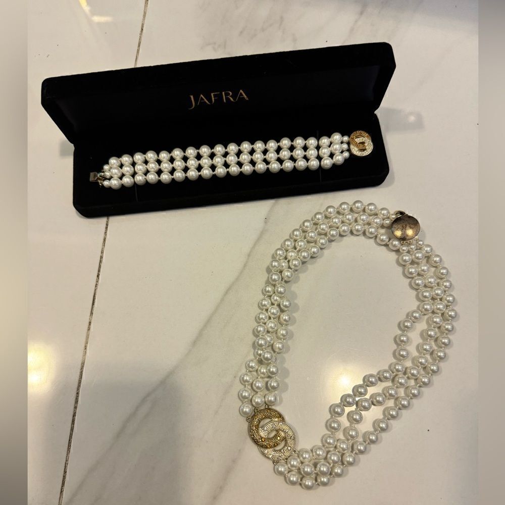 Jafra pearl necklace and bracelet #9